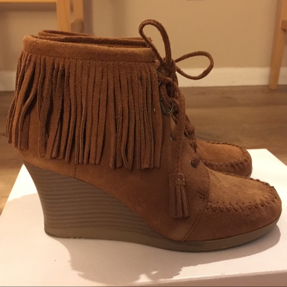 Minnetonka fringe ankle wedge boots - Picture 2 of 5